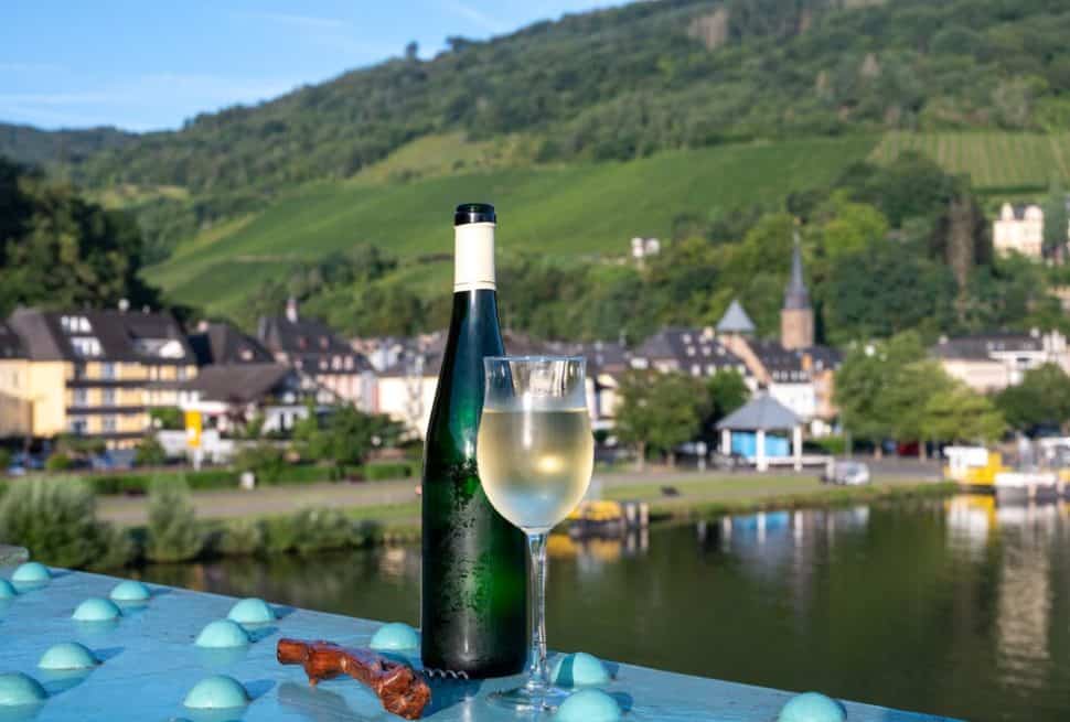 beste-reisezeit-mosel-fruehling-sommer-weinregion