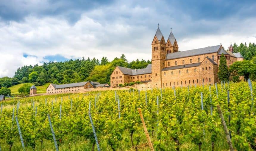 Warum ist das Rheintal berühmt?